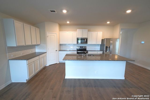 316 TOWN FRK, Cibolo, TX 78108