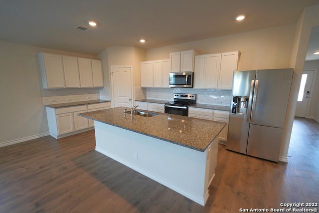 316 TOWN FRK, Cibolo, TX 78108