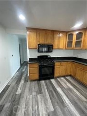 22029 Covello, Canoga Park (los Angeles), CA 91303