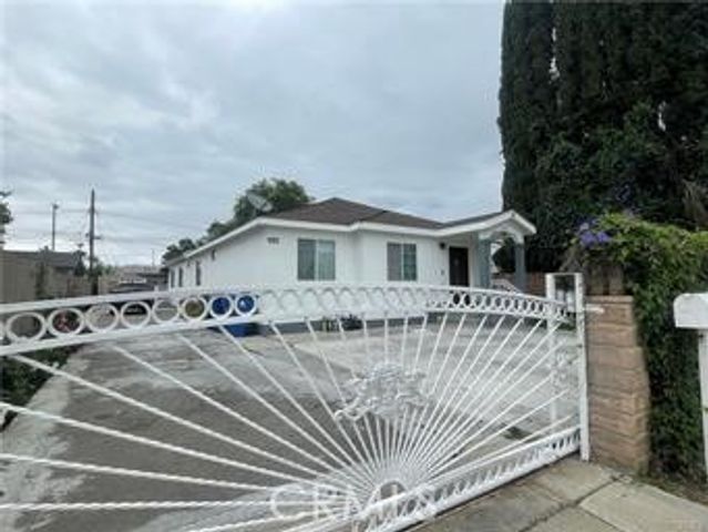22029 Covello, Canoga Park (los Angeles), CA 91303