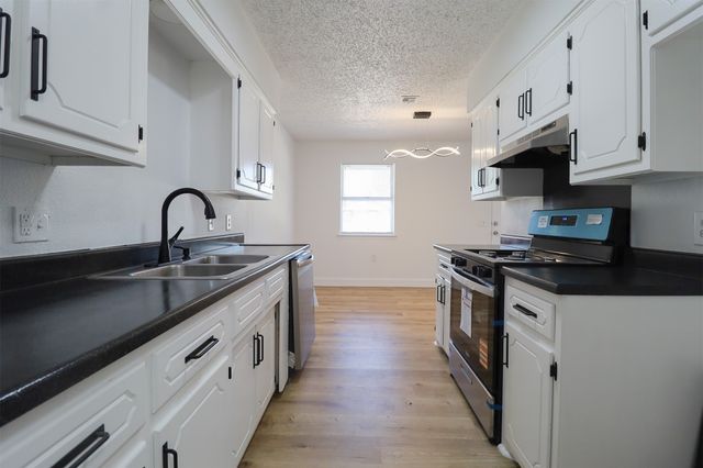 1007 W 9th Street, Claremore, OK 74017