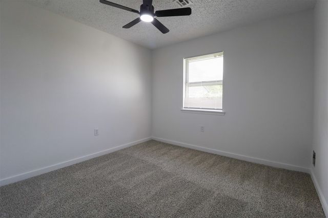 1007 W 9th Street, Claremore, OK 74017