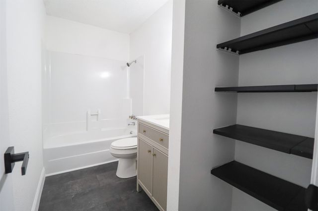 1007 W 9th Street, Claremore, OK 74017