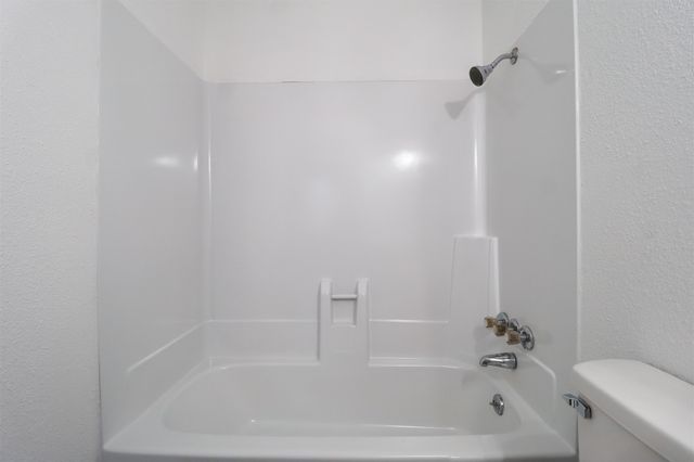 1007 W 9th Street, Claremore, OK 74017
