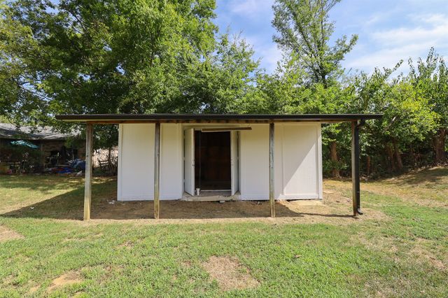1007 W 9th Street, Claremore, OK 74017