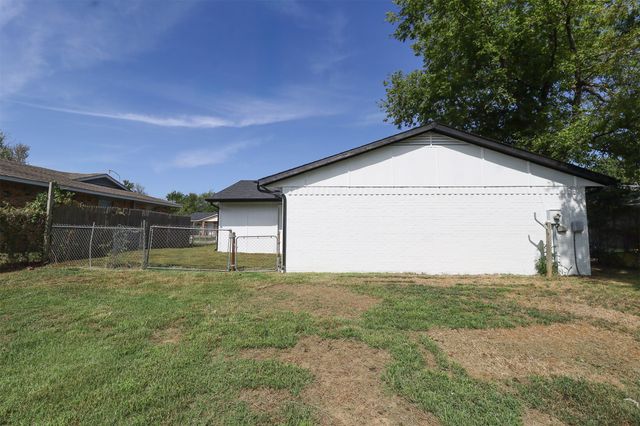 1007 W 9th Street, Claremore, OK 74017