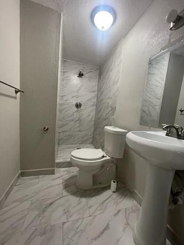 1114 E Pecan Street, Angleton, TX 77515