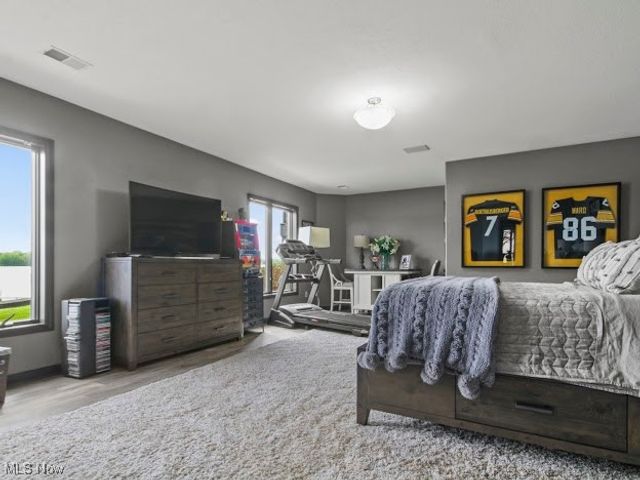 1004 Waters Edge Drive, Columbiana, OH 44408