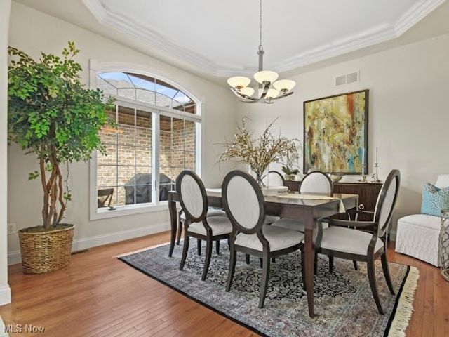 1004 Waters Edge Drive, Columbiana, OH 44408