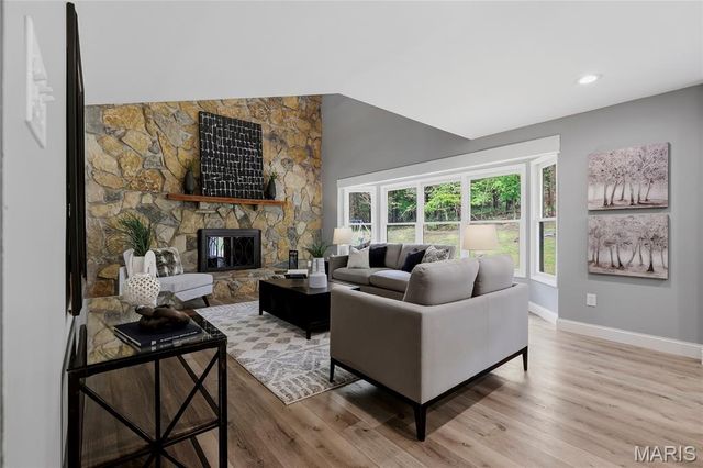 18217 Prickly Pear Court, Pacific, MO 63069
