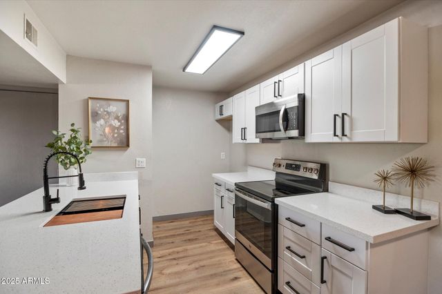 2938 N 61ST Place 234, Scottsdale, AZ 85251