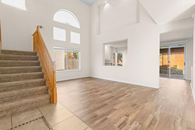 1604 Martinique Dr, Roseville, CA 95661