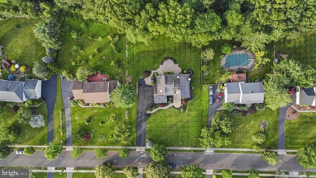 18 HASKEL DR, West Windsor, NJ 08550
