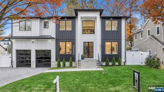 801 Godwin Road, Paramus, NJ 07652