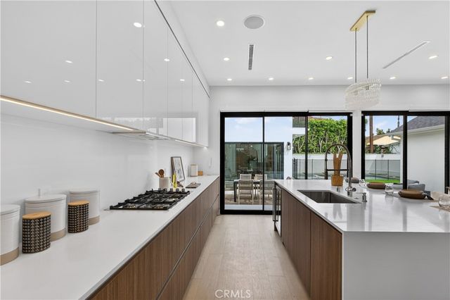 4844 Biloxi Avenue, Toluca Lake, CA 91601