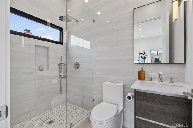 4844 Biloxi Avenue, Toluca Lake, CA 91601