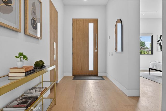 4844 Biloxi Avenue, Toluca Lake, CA 91601