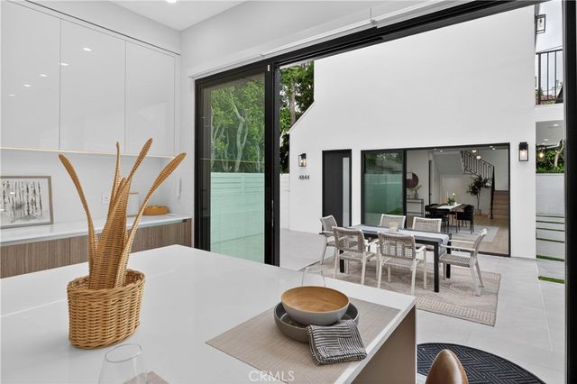 4844 Biloxi Avenue, Toluca Lake, CA 91601