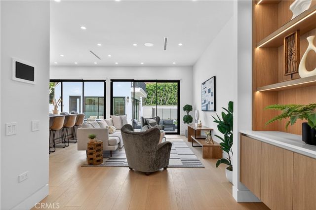 4844 Biloxi Avenue, Toluca Lake, CA 91601