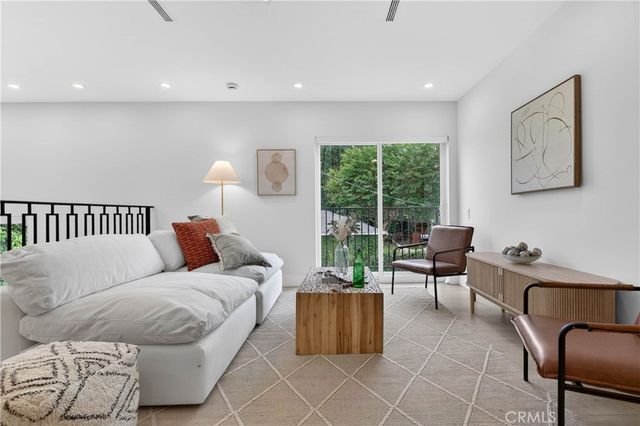 4844 Biloxi Avenue, Toluca Lake, CA 91601