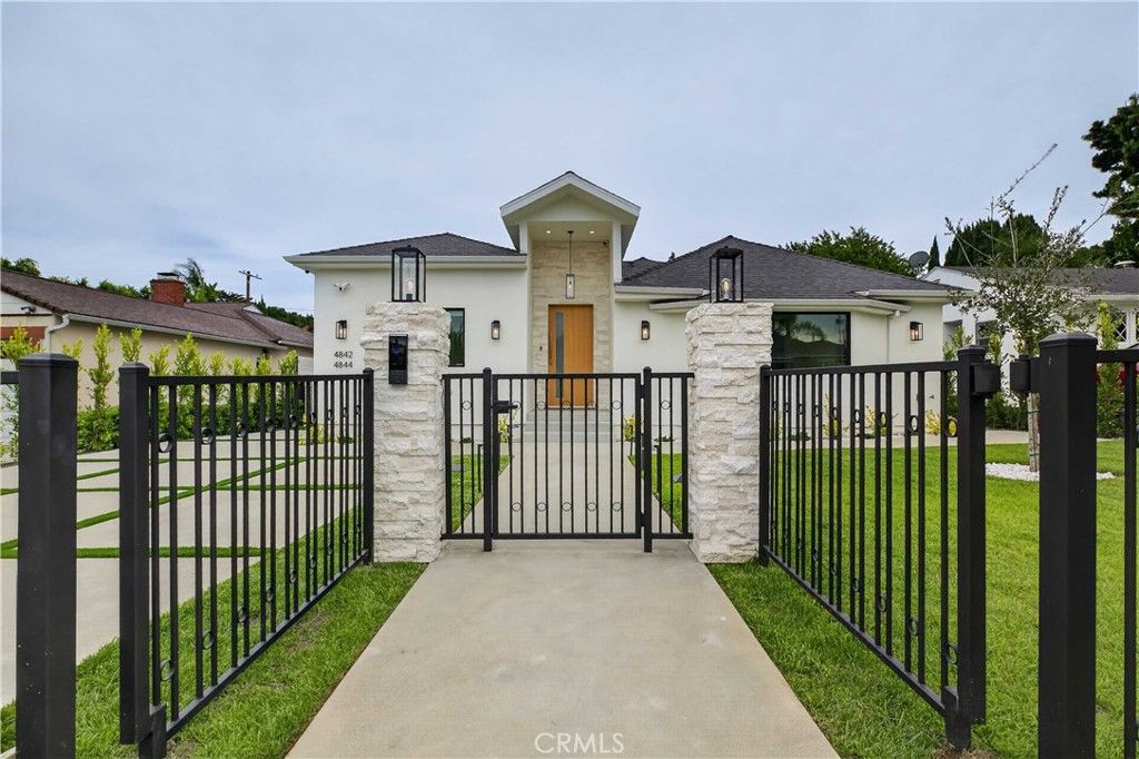 4844 Biloxi Avenue, Toluca Lake, CA 91601