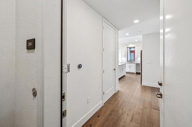 1058 Foster Square Lane 204, Foster City, CA 94404