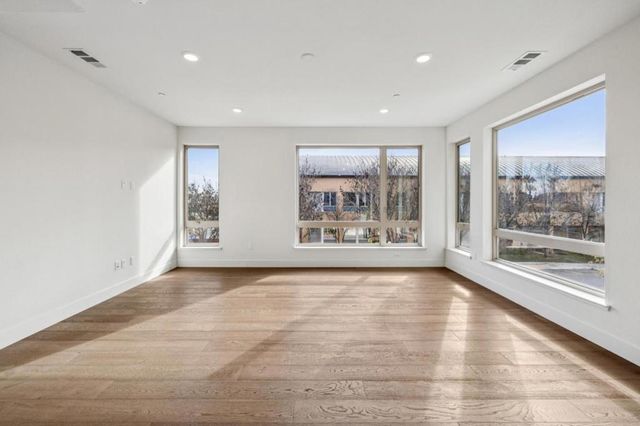 1058 Foster Square Lane 204, Foster City, CA 94404