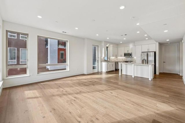 1058 Foster Square Lane 204, Foster City, CA 94404