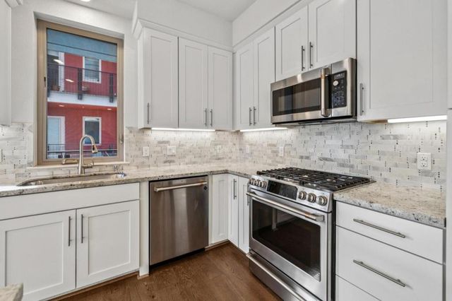 1058 Foster Square Lane 204, Foster City, CA 94404