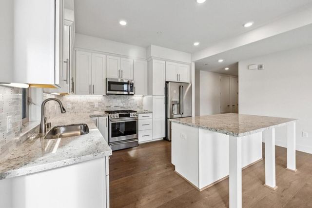 1058 Foster Square Lane 204, Foster City, CA 94404