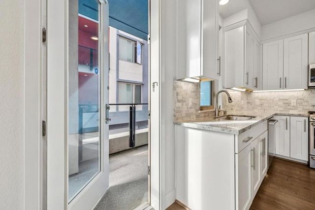 1058 Foster Square Lane 204, Foster City, CA 94404