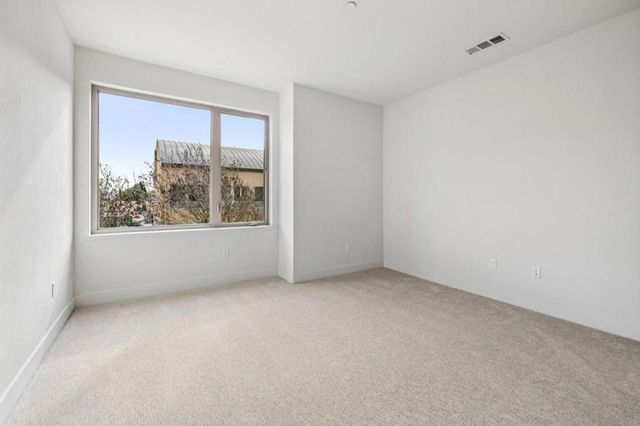 1058 Foster Square Lane 204, Foster City, CA 94404