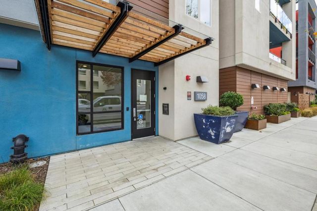 1058 Foster Square Lane 204, Foster City, CA 94404