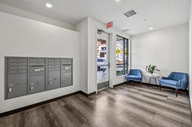 1058 Foster Square Lane 204, Foster City, CA 94404