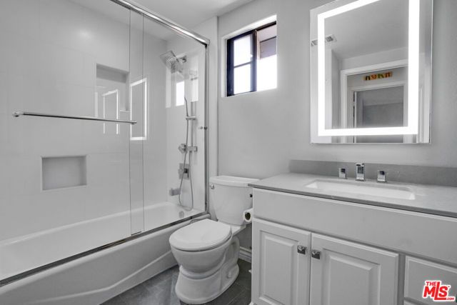 18324 Kingsdale Avenue, Redondo Beach, CA 90278