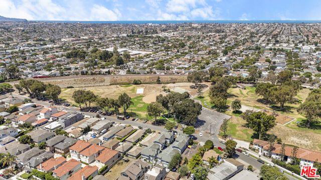 18324 Kingsdale Avenue, Redondo Beach, CA 90278
