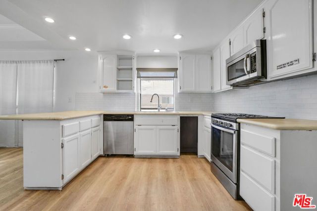 18324 Kingsdale Avenue, Redondo Beach, CA 90278
