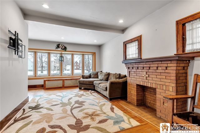 836 Mckinley Parkway, Buffalo, NY 14220