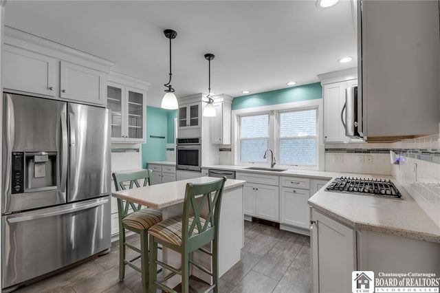 836 Mckinley Parkway, Buffalo, NY 14220