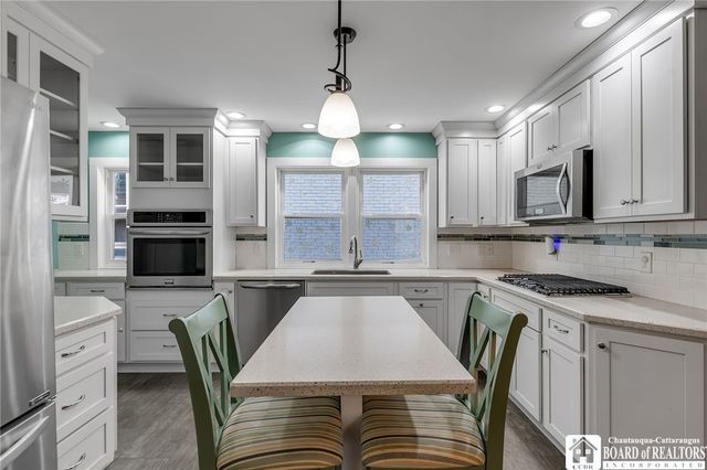 836 Mckinley Parkway, Buffalo, NY 14220