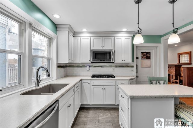 836 Mckinley Parkway, Buffalo, NY 14220