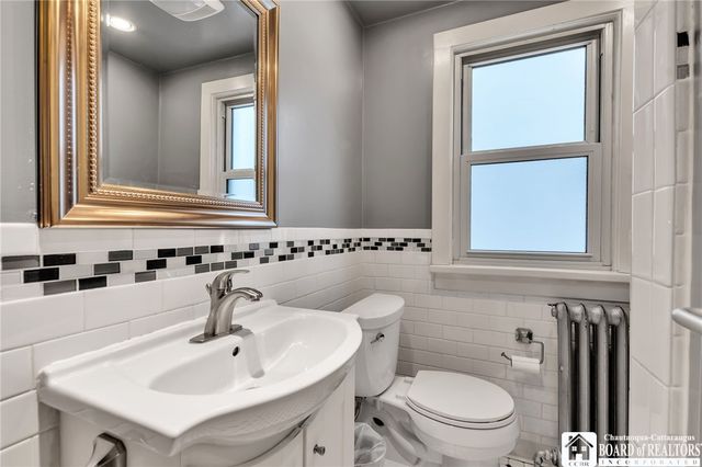 836 Mckinley Parkway, Buffalo, NY 14220