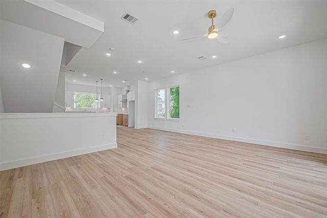 6023 Maybell Street, Houston, TX 77091