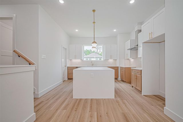 6023 Maybell Street, Houston, TX 77091