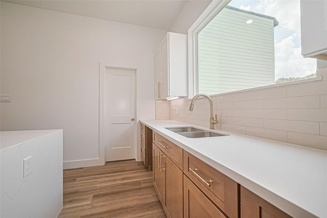 6023 Maybell Street, Houston, TX 77091