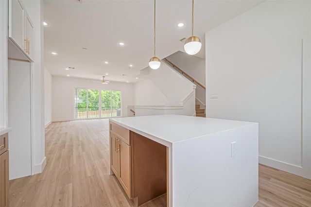 6023 Maybell Street, Houston, TX 77091