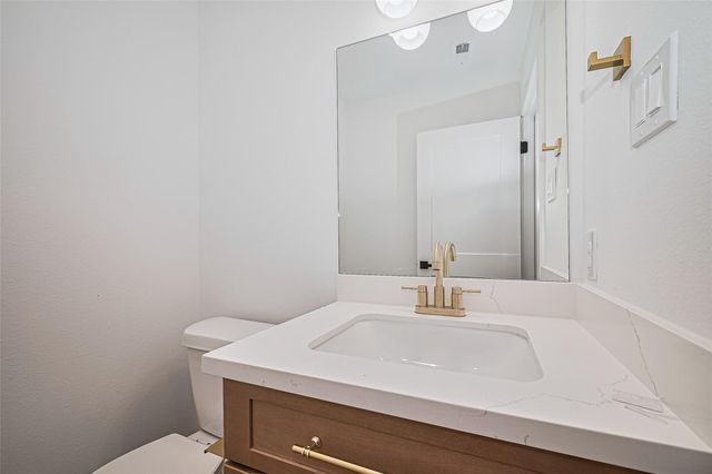 6023 Maybell Street, Houston, TX 77091