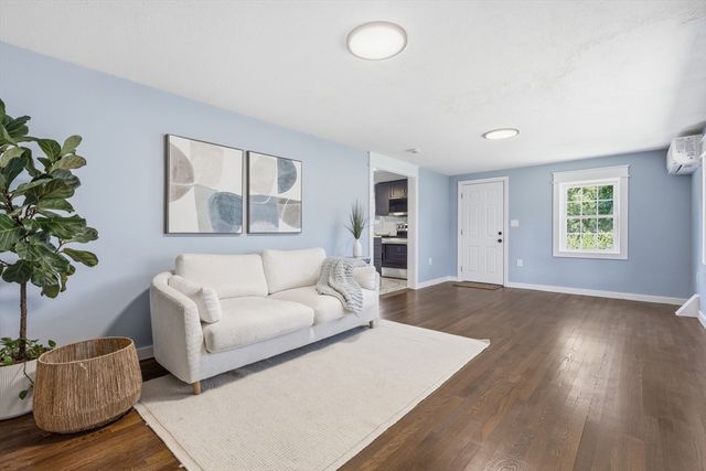 217 West Main St, Northborough, MA 01532