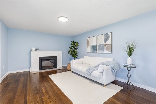 217 West Main St, Northborough, MA 01532