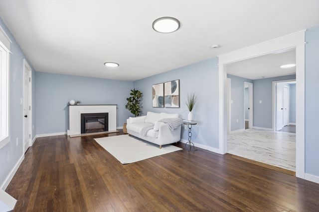 217 West Main St, Northborough, MA 01532